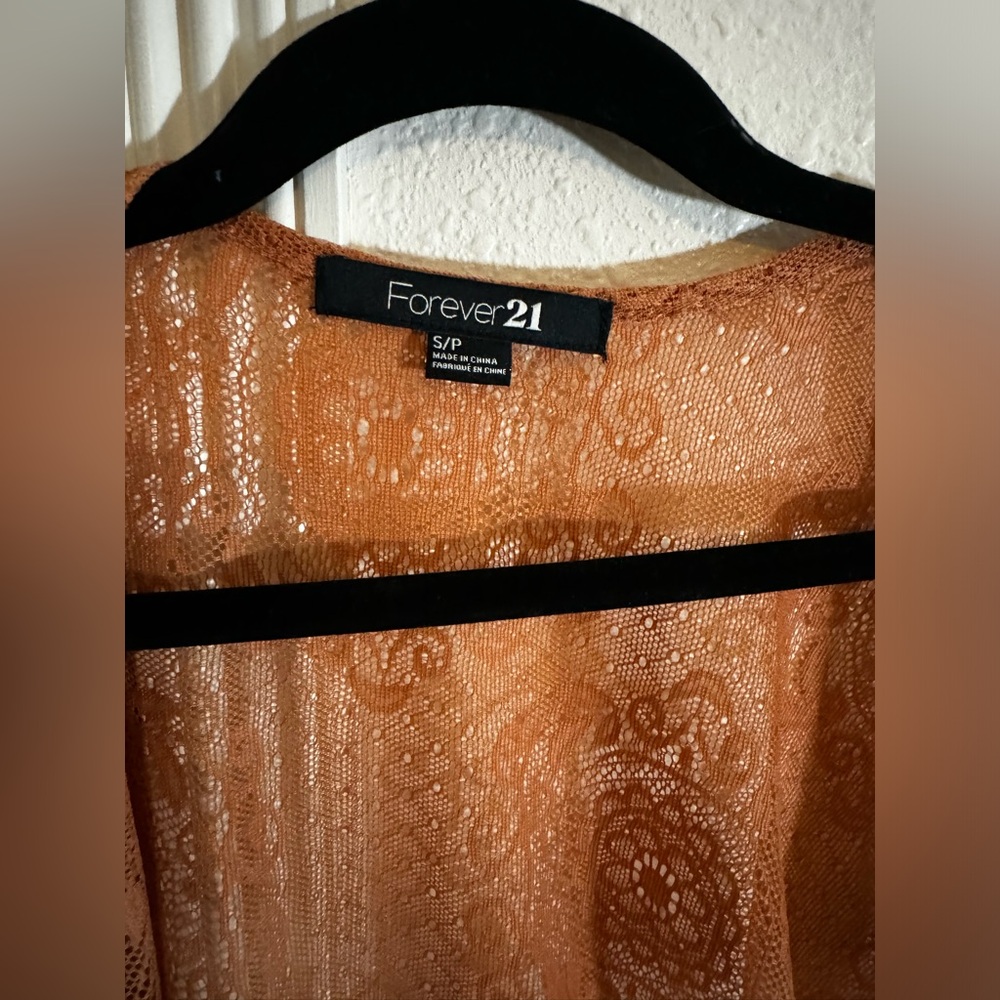 FOREVER 21 LACE COVER UP NEW NEVER WORN - Picture 2 of 3